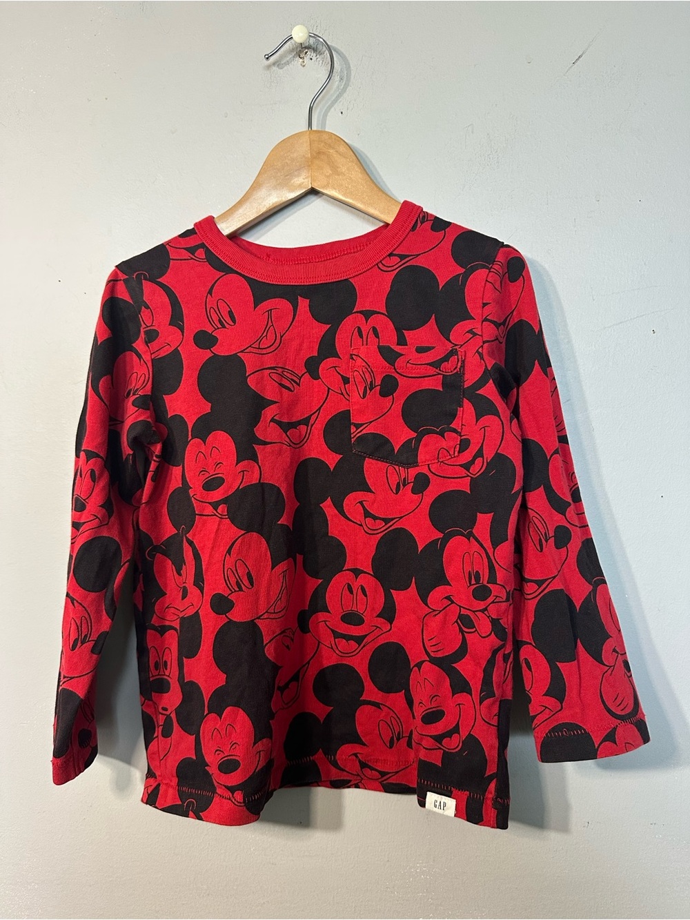 🌻5/$30🌻 🧸KIDS | GAP Kids Red & Black Mickey Mouse Long-Sleeve Tee